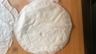 饺子皮变春卷的做法步骤：6