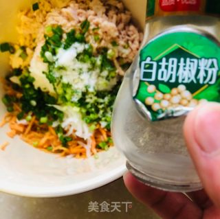 红薯萝卜鸡肉腐皮卷的做法步骤：9