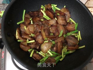 蒜苔炒腊肉的做法步骤：7