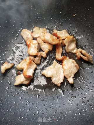 青椒丝炒肉的做法步骤：1