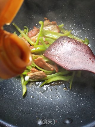 青椒丝炒肉的做法步骤：6