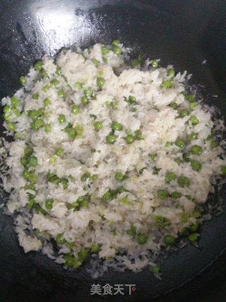 豌豆糯米锅巴饭的做法步骤：7