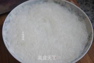 韭菜炒粉丝的做法步骤：2