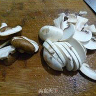 双菇炒油菜蕻大白菜的做法步骤：8