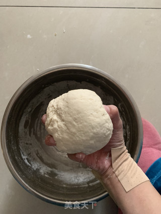 手撕自制凉皮的做法步骤：1