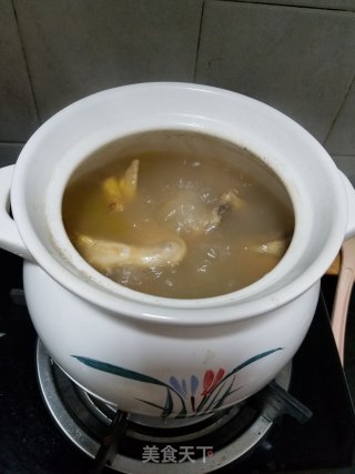 老母鸡煲鲜土茯苓的做法步骤：6