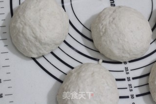 全麦紫米肉松面包的做法步骤：4