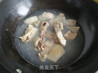 香芋萝卜煲的做法步骤：2