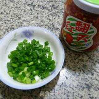 剁椒鲜蘑菇的做法步骤：2