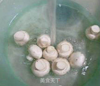 剁椒鲜蘑菇的做法步骤：3