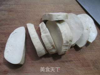 蒜头烧鲜素鸡的做法步骤：2