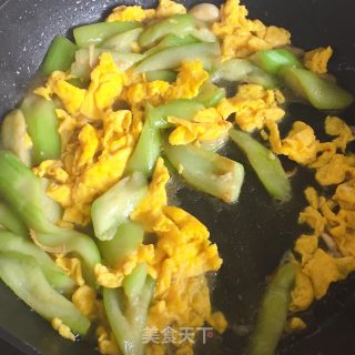 丝瓜炒鸡蛋的做法步骤：9