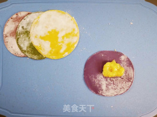 饺子皮香蕉派的做法步骤：4