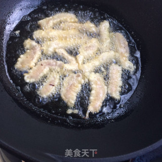 糖醋里脊条的做法步骤：6