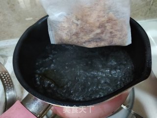 三文鱼味噌汤的做法步骤：5