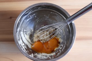 原味戚风的做法步骤：6