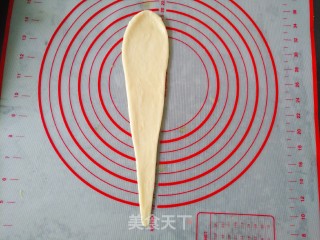 菠萝酱面包卷的做法步骤：6