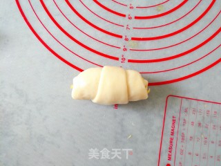 菠萝酱面包卷的做法步骤：8