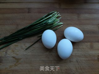 韭香鸡蛋羹的做法步骤：1
