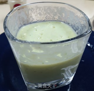 黄瓜香蕉牛奶饮的做法步骤：5