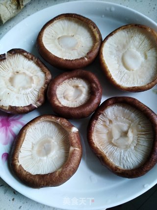 香菇酿肉的做法步骤：4