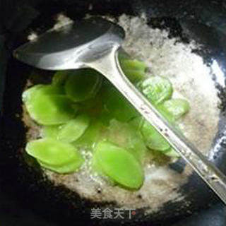 荸荠炒莴笋的做法步骤：6