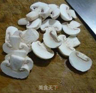 鲜蘑菇炒荷兰豆的做法步骤：5