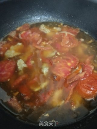 番茄肉片浓汤面的做法步骤：7