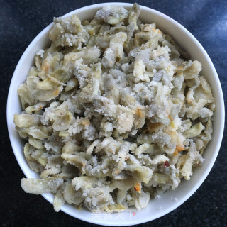 蒜苔炒槐花麦饭的做法步骤：2