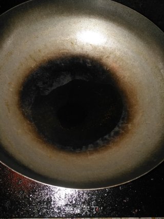 回锅蒜苔五花肉的做法步骤：5