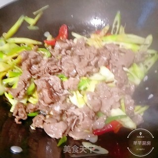 小竹笋炒牛肉的做法步骤：10
