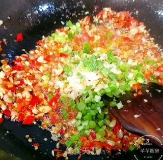 辣香生菜粉丝的做法步骤：1