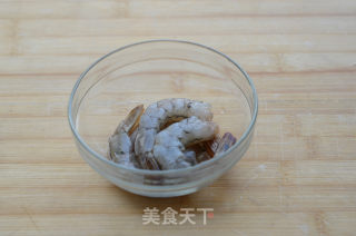 零失败开胃菜，鲜虾沙拉的做法步骤：2