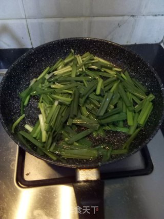 韭菜煎蛋的做法步骤：3