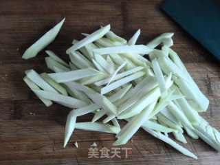 土豆炒茄条的做法步骤：3