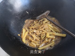 土豆炒茄条的做法步骤：12