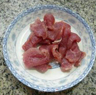 瘦肉片带豆炒土豆的做法步骤：1