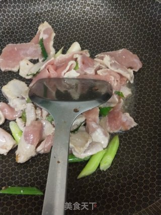 蒜苗肉片的做法步骤：2