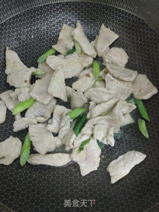 蒜苗肉片的做法步骤：3