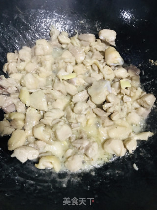 鸡腿肉焖猪肚菇的做法步骤：9