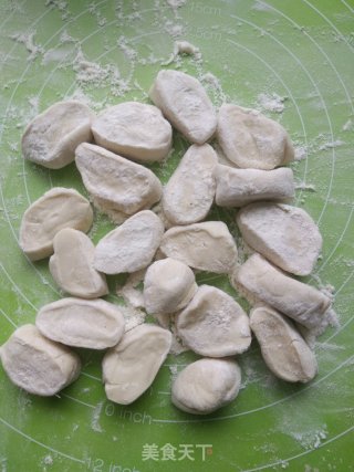 抱蛋元宝煎饺的做法步骤：5