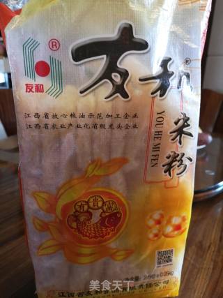 干炒米粉的做法步骤：1