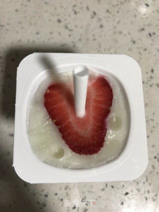 草莓酸奶冻的做法步骤：6