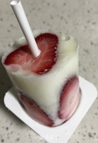 草莓酸奶冻的做法步骤：7