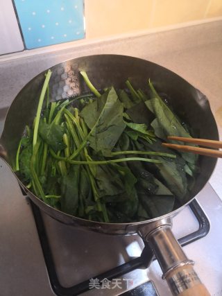 凉拌菠菜粉丝的做法步骤：2