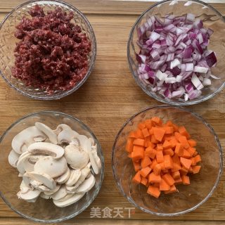 番茄牛肉焗饭的做法步骤：2