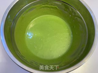 菠菜戚风8寸的做法步骤：6
