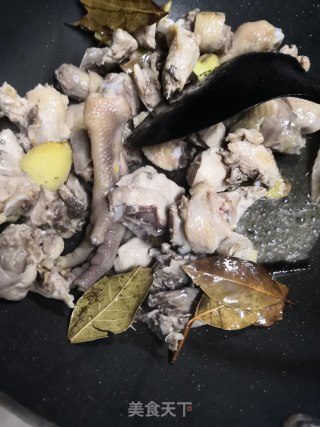 鸡肉焖腐竹的做法步骤：4