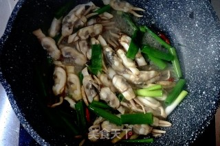 金牌葱姜巧烹蛏的做法步骤：8