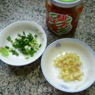 剁椒肉螺的做法步骤：2